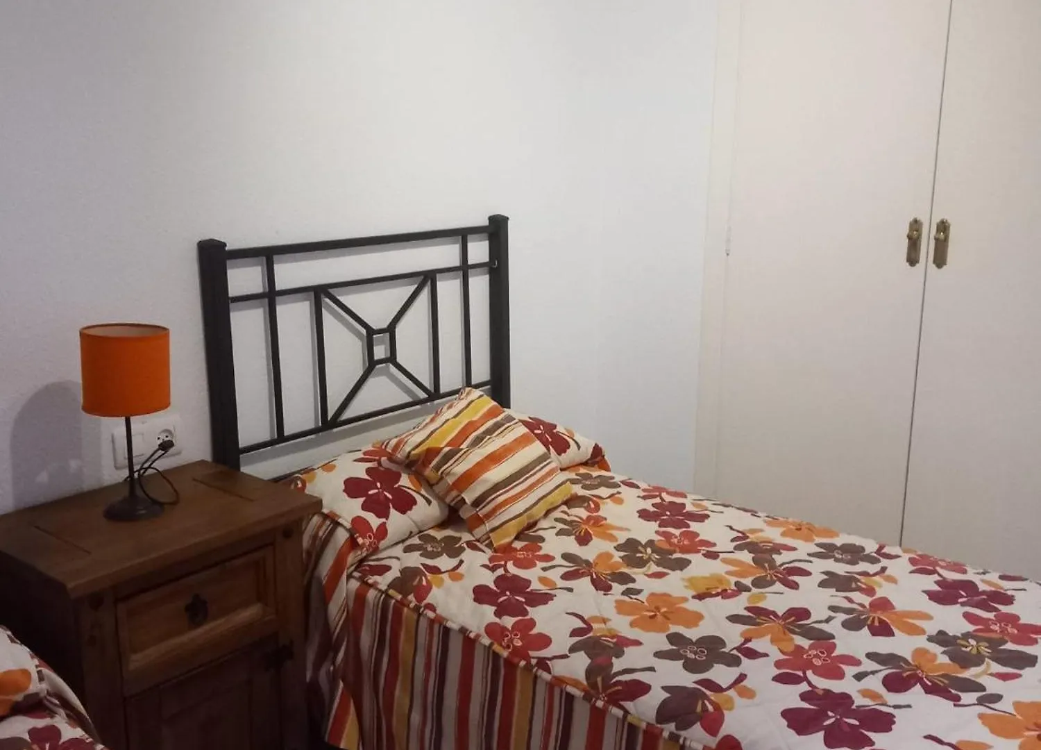 Chalet Adosado Con Piscina Caleta De Velez